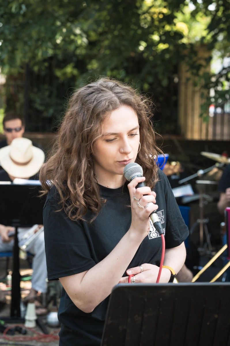A jazz singer in performance